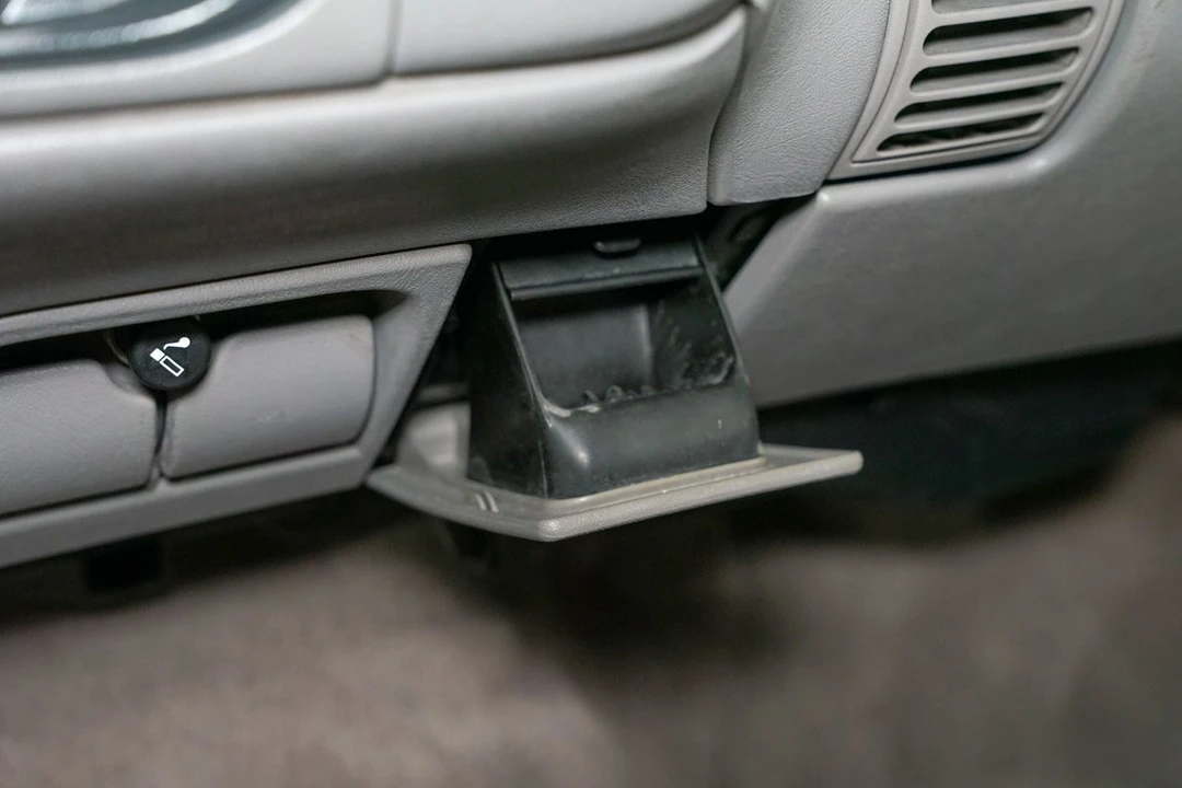 1996 Chevrolet Silverado - Image 24 of 31
