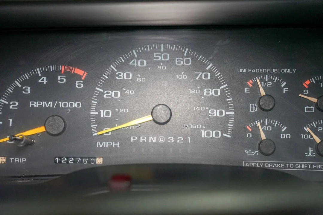 1996 Chevrolet Silverado - Image 18 of 31