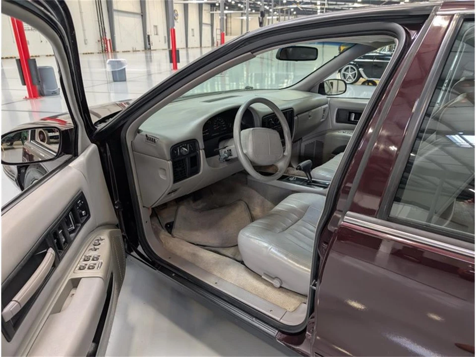 1996 Chevrolet Impala 7th Gen - Image 9 of 14