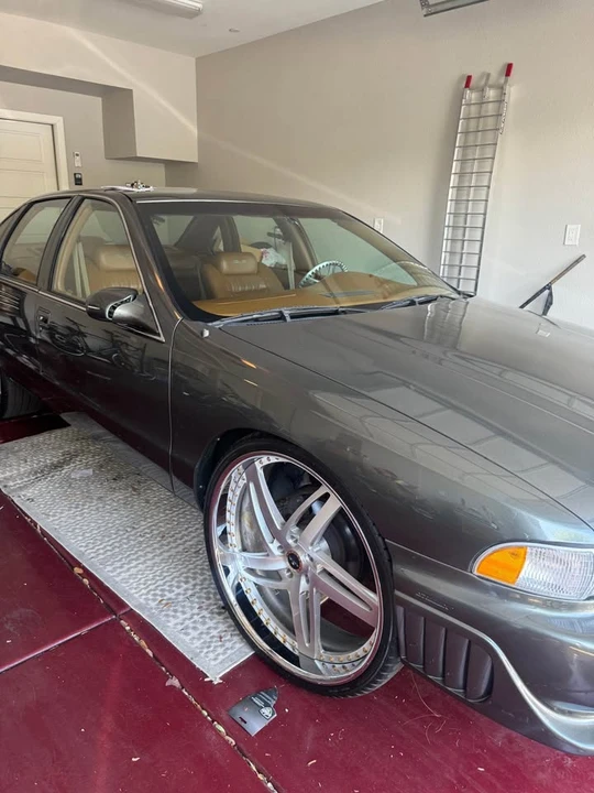 1996 Chevrolet Impala 7th Gen - Image 2 of 11