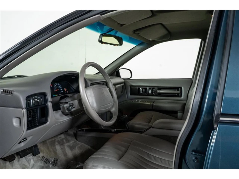 1996 Chevrolet Impala 7th Gen - Image 18 of 31