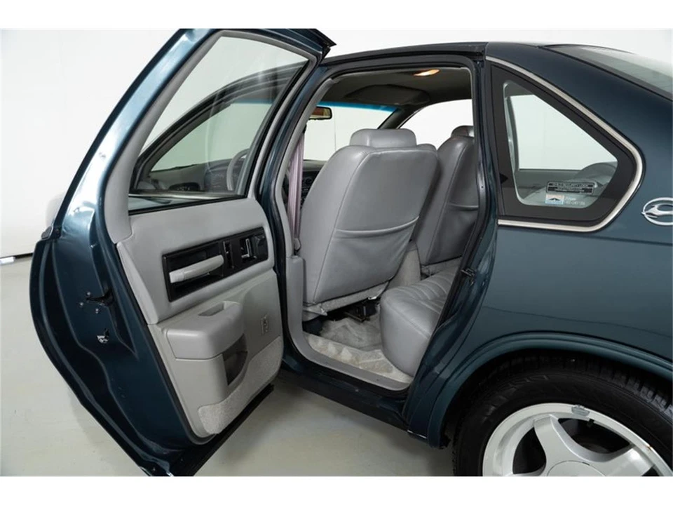 1996 Chevrolet Impala 7th Gen - Image 22 of 31