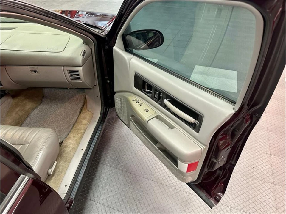 1996 Chevrolet Impala 7th Gen - Image 28 of 31