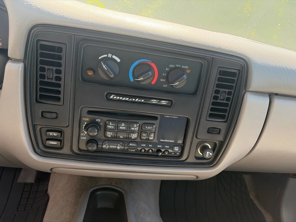 1996 Chevrolet Impala 7th Gen - Image 28 of 31