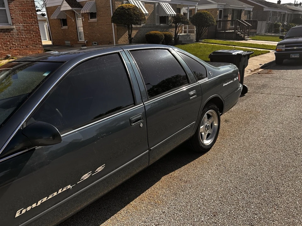 1996 Chevrolet Impala 8th Gen - Image 10 of 17
