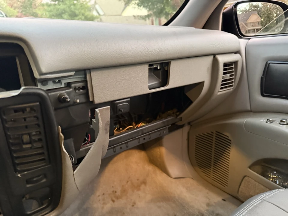 1996 Chevrolet Impala 7th Gen - Image 14 of 18