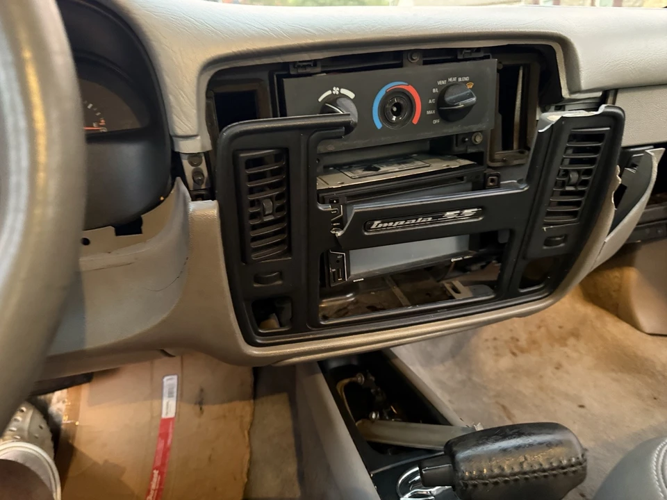 1996 Chevrolet Impala 7th Gen - Image 16 of 18