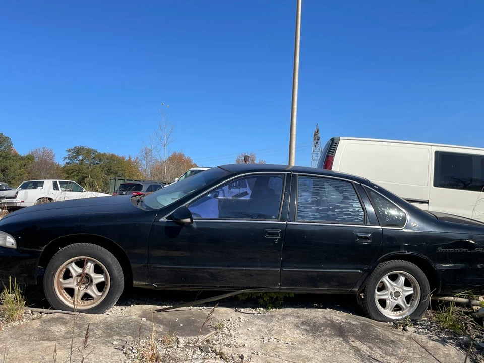 1996 Chevrolet Impala 8th Gen - Image 4 of 9