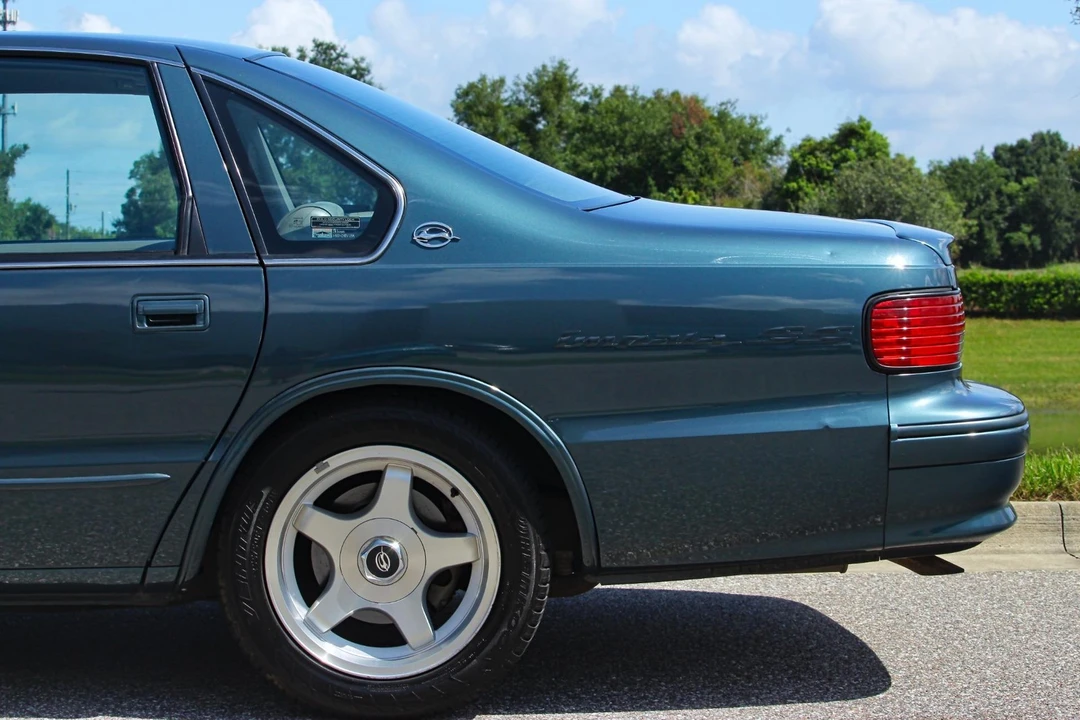 1996 Chevrolet Impala 7th Gen - Image 27 of 31