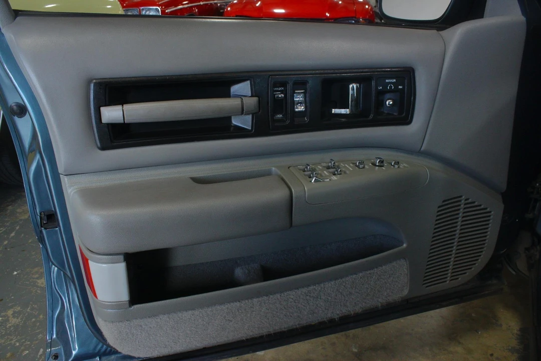 1996 Chevrolet Impala 7th Gen - Image 18 of 31
