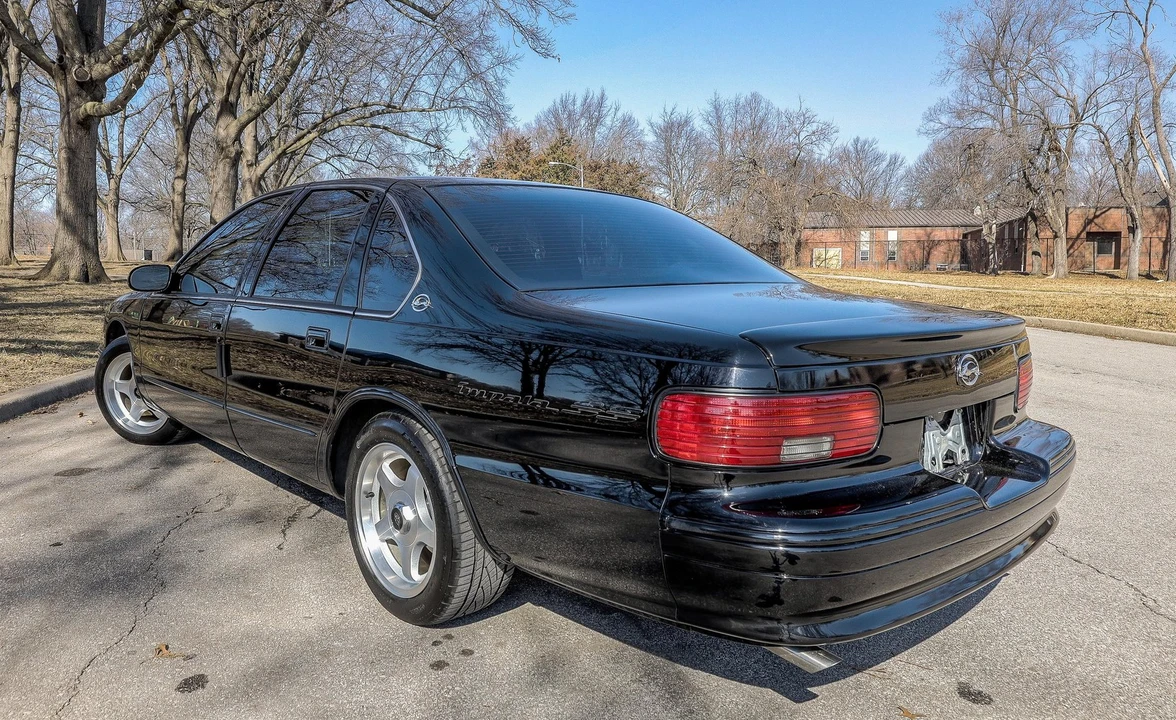 1996 Chevrolet Impala 7th Gen - Image 2 of 19