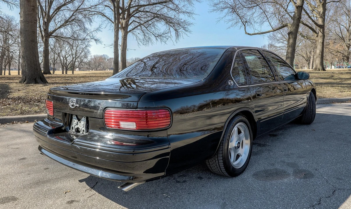 1996 Chevrolet Impala 7th Gen - Image 4 of 19