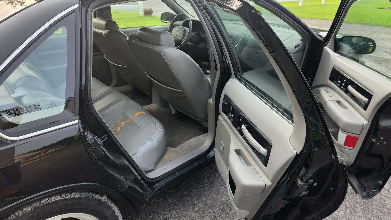 1996 Chevrolet Impala 7th Gen - Image 21 of 31