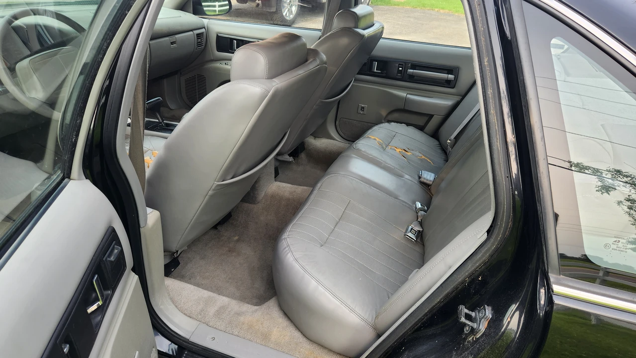 1996 Chevrolet Impala 7th Gen - Image 24 of 31