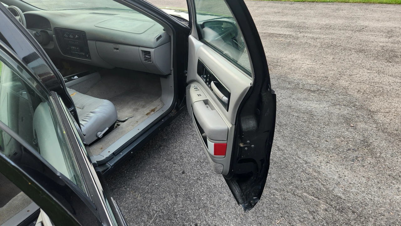 1996 Chevrolet Impala 7th Gen - Image 20 of 31