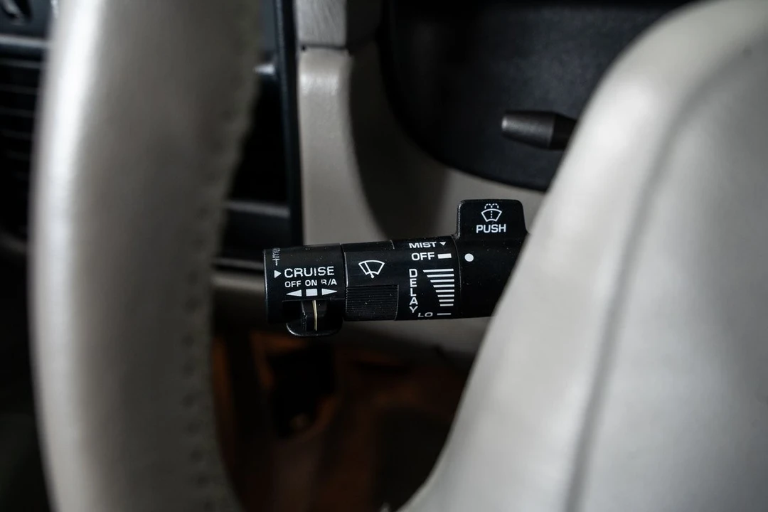 1996 Chevrolet Impala 7th Gen - Image 28 of 31