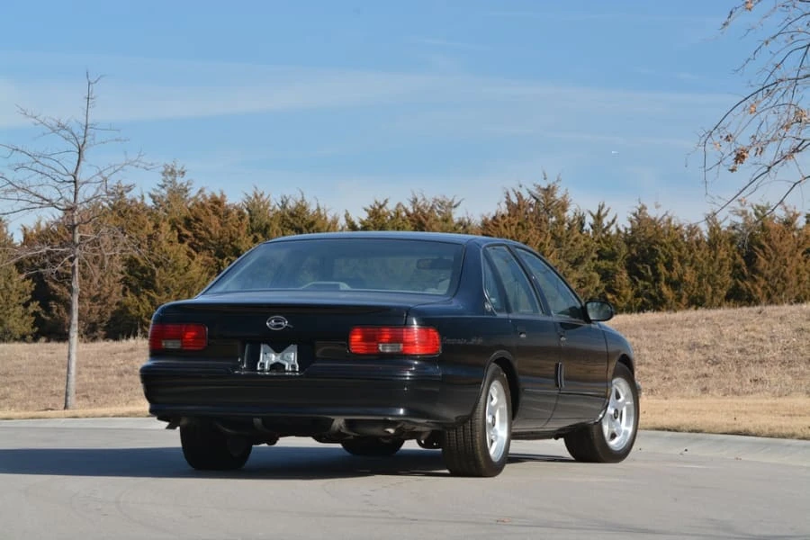 1996 Chevrolet Impala 7th Gen - Image 3 of 10
