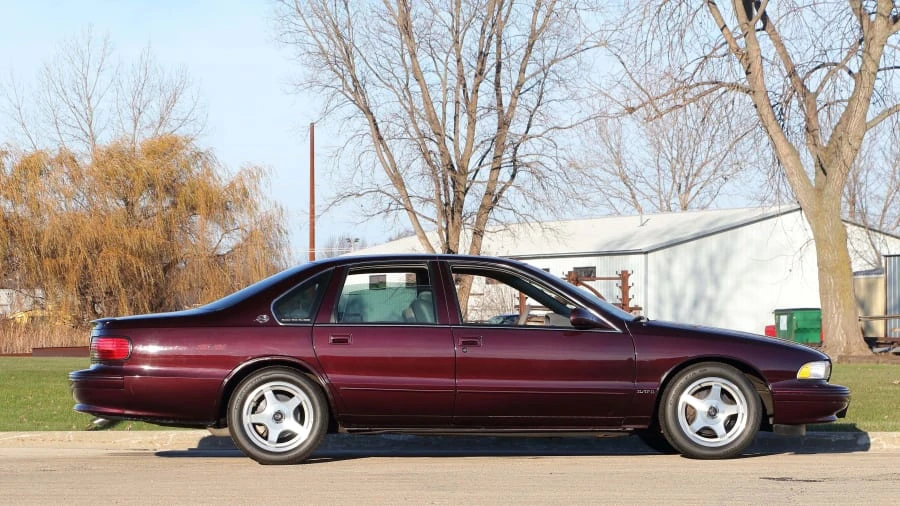 1996 Chevrolet Impala 7th Gen - Image 2 of 12