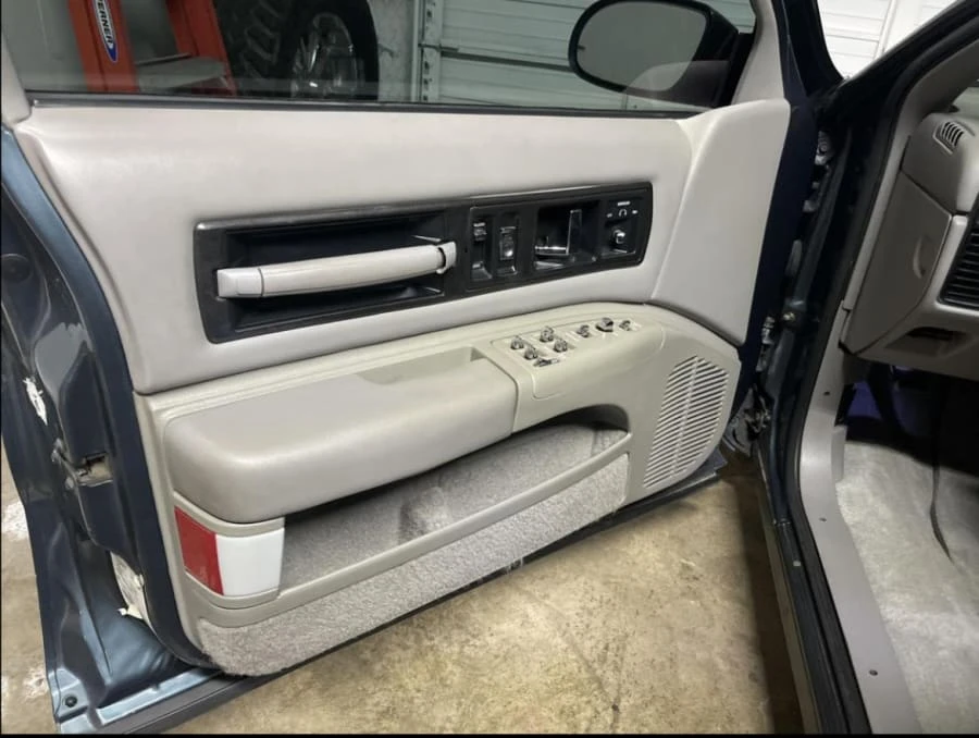 1996 Chevrolet Impala 7th Gen - Image 9 of 12