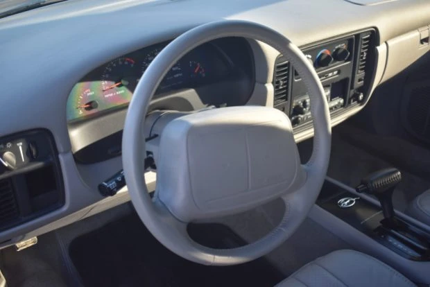 1996 Chevrolet Impala 8th Gen - Image 5 of 7