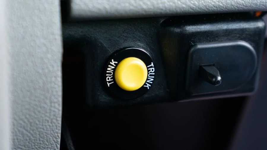 1996 Chevrolet Impala 7th Gen - Image 24 of 31