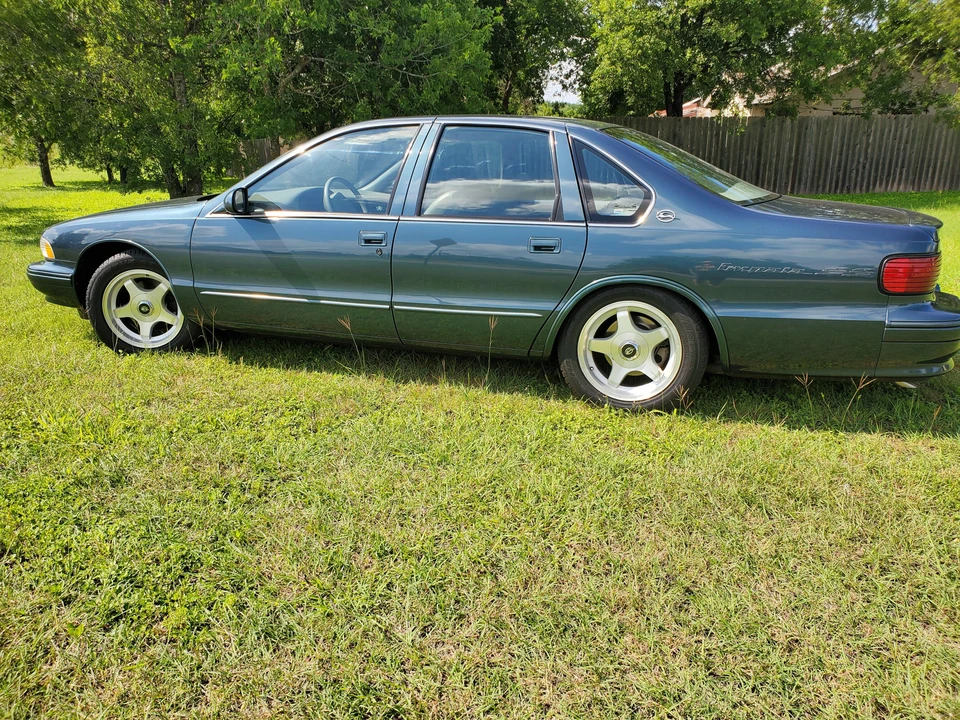 1996 Chevrolet Impala 7th Gen - Image 10 of 31