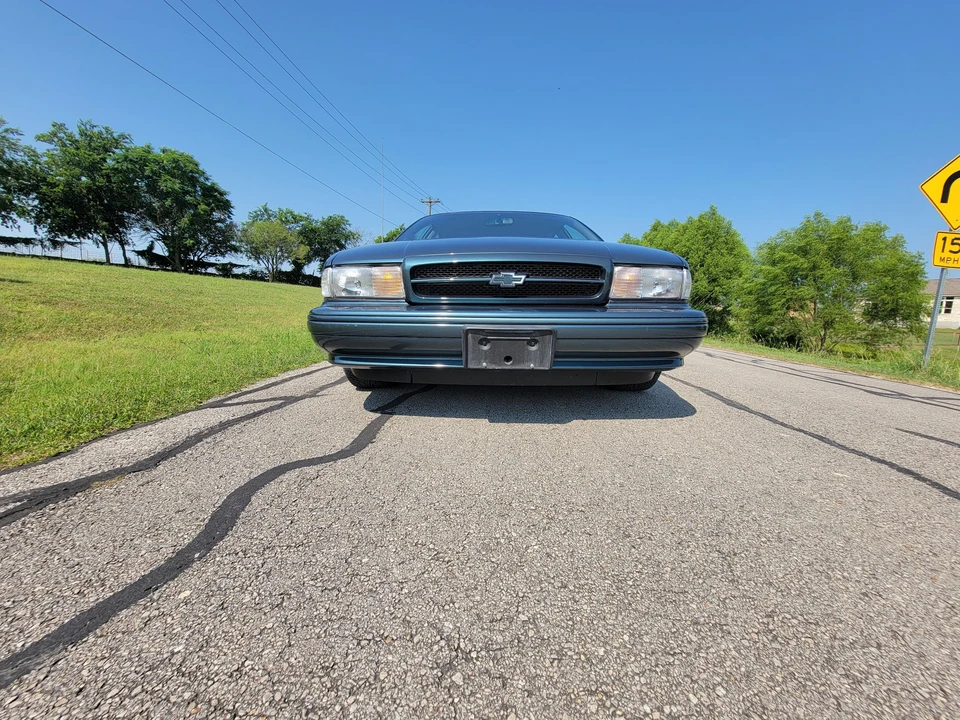 1996 Chevrolet Impala 7th Gen - Image 22 of 31