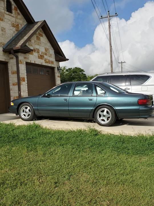 1996 Chevrolet Impala 7th Gen - Image 11 of 31