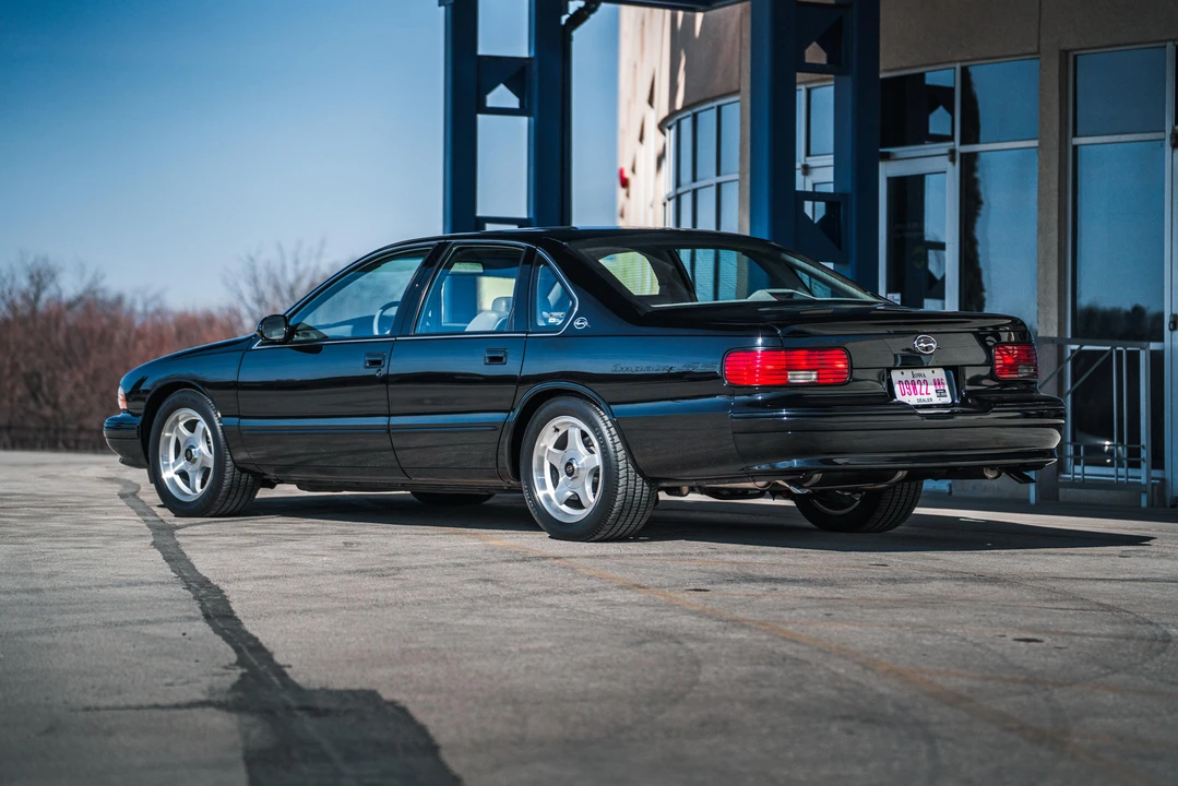 1996 Chevrolet Impala 7th Gen - Image 2 of 31
