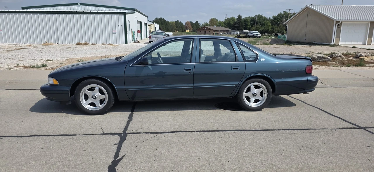 1996 Chevrolet Impala 7th Gen - Image 10 of 31