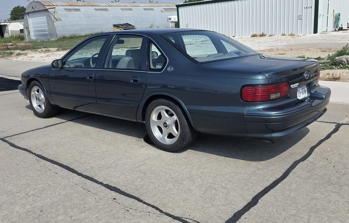 1996 Chevrolet Impala 7th Gen - Image 11 of 31