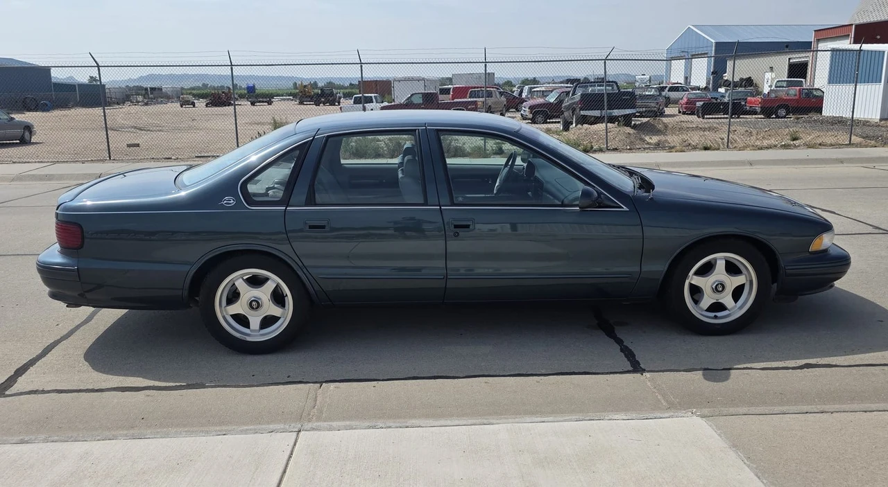 1996 Chevrolet Impala 7th Gen - Image 21 of 31