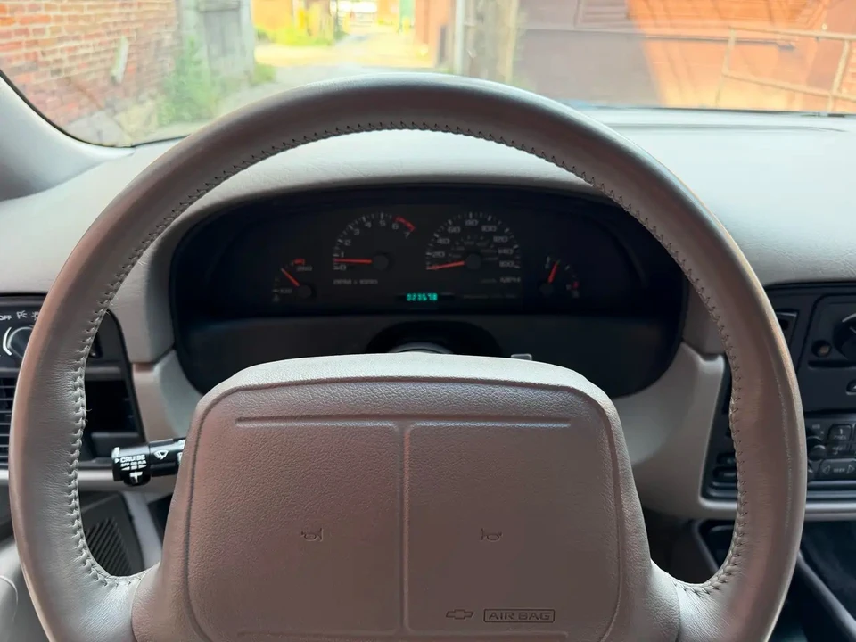 1996 Chevrolet Impala 7th Gen - Image 18 of 31