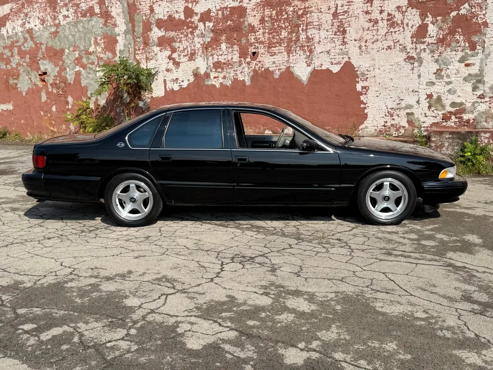 1996 Chevrolet Impala 7th Gen - Image 2 of 31