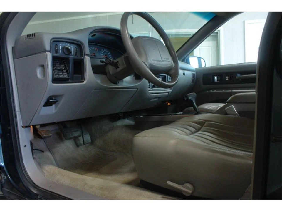 1996 Chevrolet Impala 7th Gen - Image 9 of 11