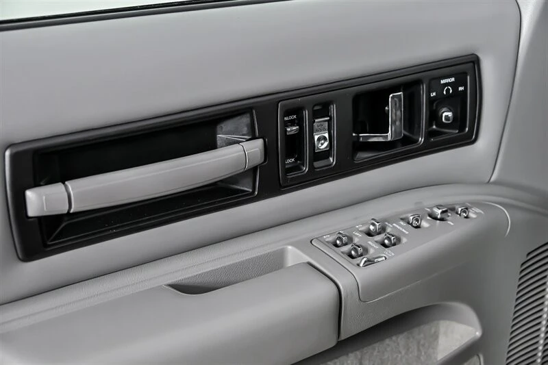 1996 Chevrolet Impala 7th Gen - Image 12 of 31