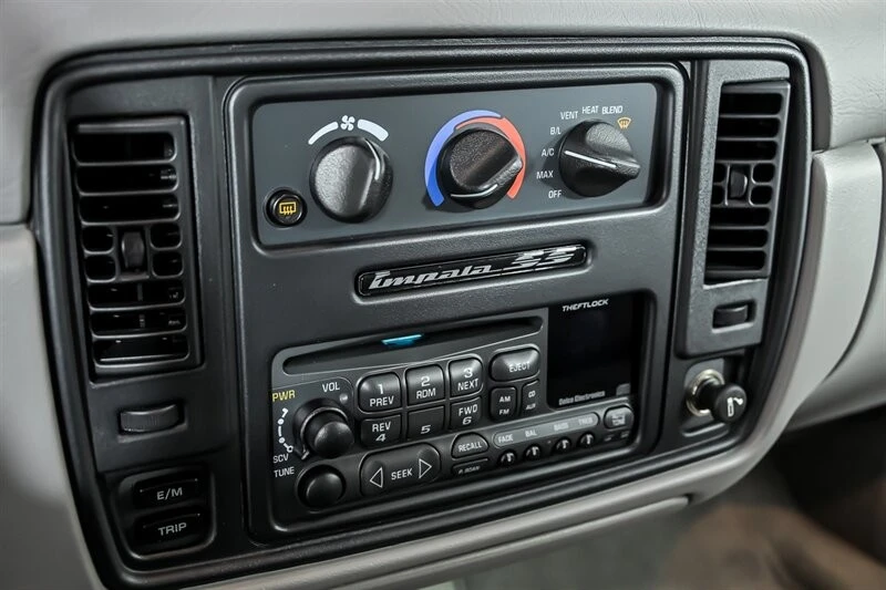 1996 Chevrolet Impala 7th Gen - Image 25 of 31