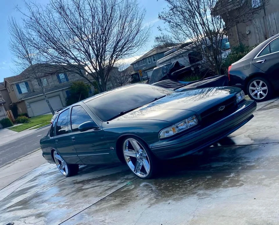 1996 Chevrolet Impala 7th Gen - Image 2 of 7