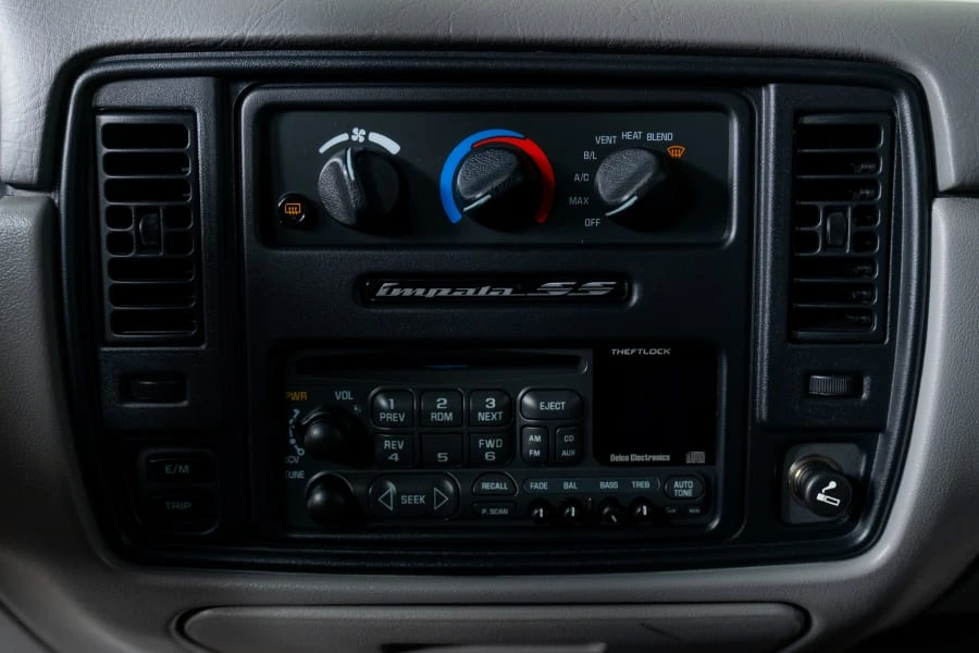1996 Chevrolet Impala 7th Gen - Image 28 of 31