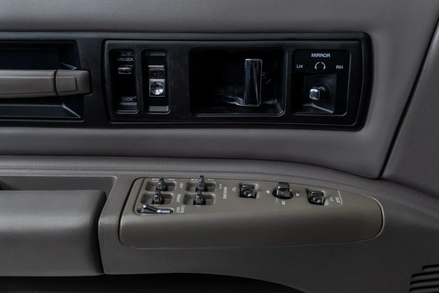 1996 Chevrolet Impala 7th Gen - Image 30 of 31