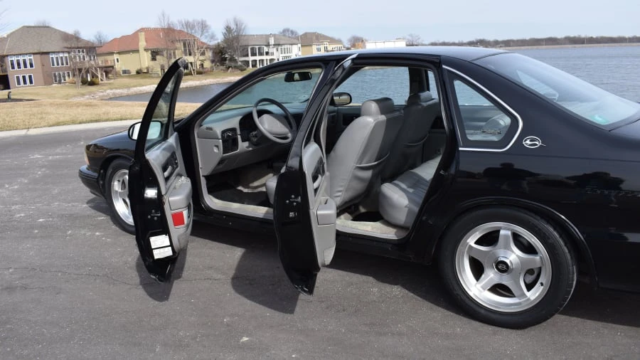 1996 Chevrolet Impala 7th Gen - Image 11 of 18