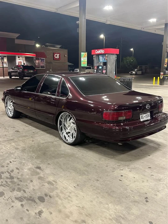 1996 Chevrolet Impala 7th Gen - Image 5 of 16