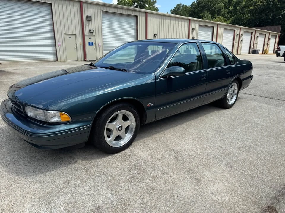 1996 Chevrolet Impala 7th Gen - Image 2 of 12