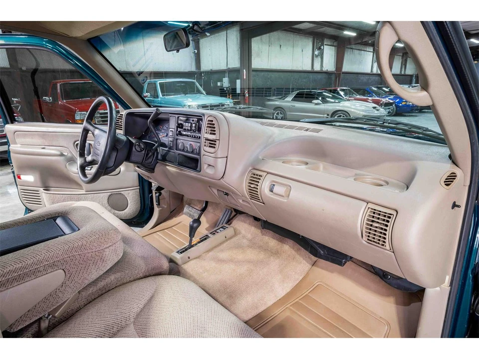 1996 Chevrolet C/K 4th Gen - Image 17 of 22