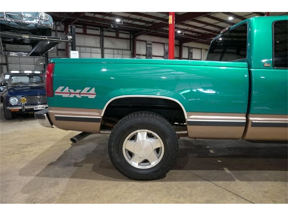 1996 Chevrolet C/K 4th Gen - Image 9 of 31