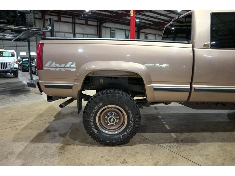 1996 Chevrolet C/K 4th Gen - Image 9 of 31