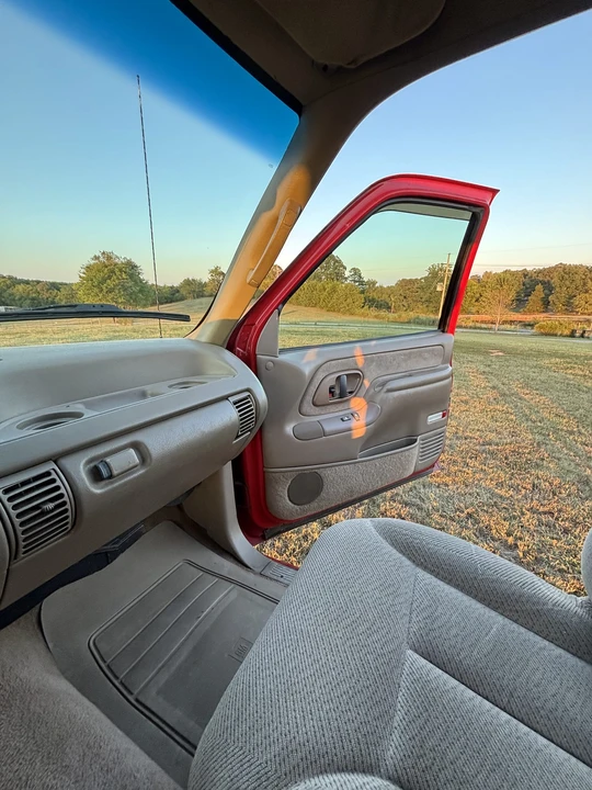 1996 Chevrolet C/K 4th Gen - Image 18 of 31