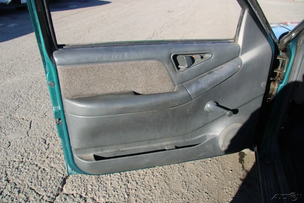 1996 Chevrolet S-10 Blazer 2nd Gen - Image 11 of 21