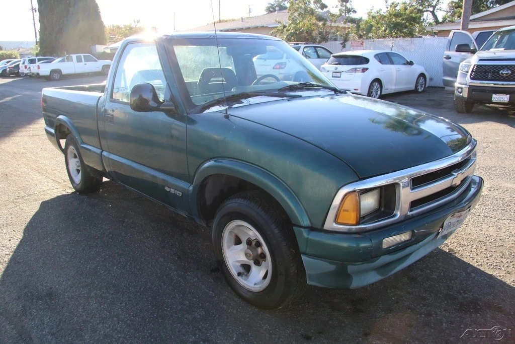1996 Chevrolet S-10 Blazer 2nd Gen - Image 8 of 21