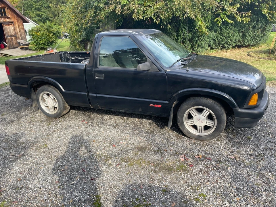 1996 Chevrolet S-10 - Image 2 of 21